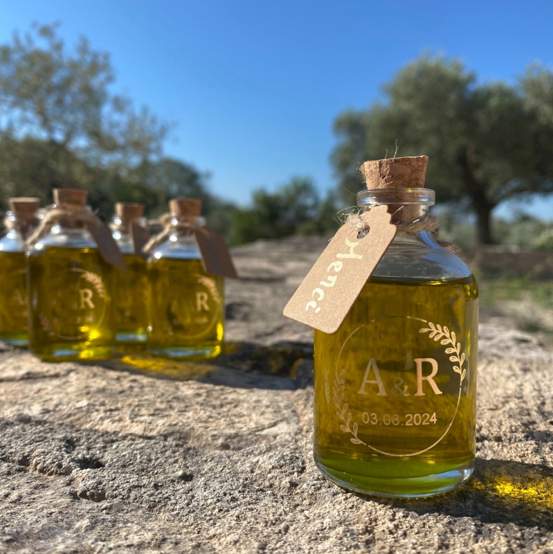 Bouteilles d'huile d'olive personnalisées